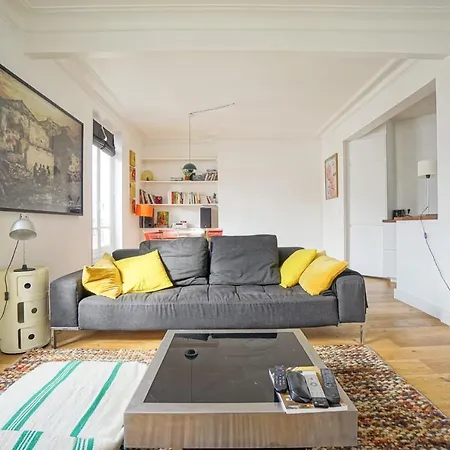 Beautiful Apartment In The 18Th District Of Paris Appartement Parijs