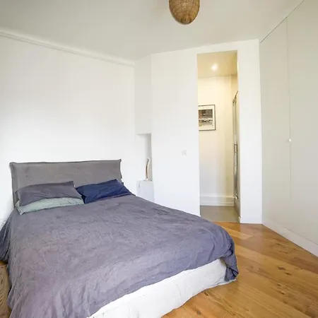 Beautiful Apartment In The 18Th District Of Paris * Parijs